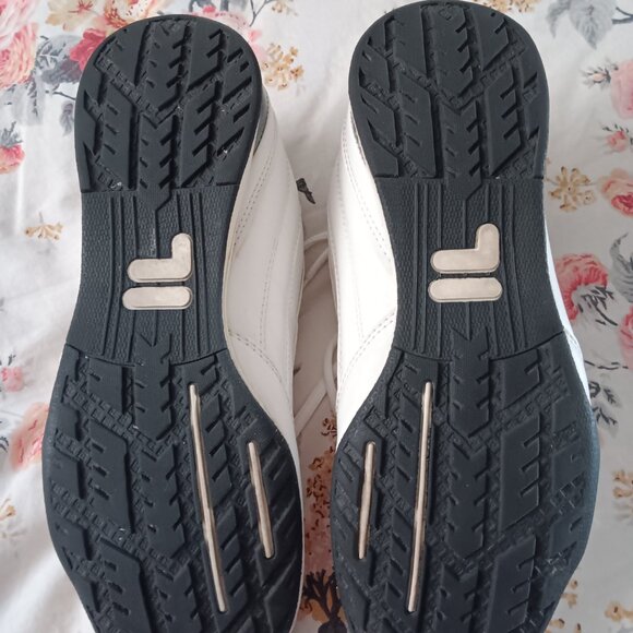 Fila women's 10 EU41.5 vintage white sneakers - Picture 4 of 14